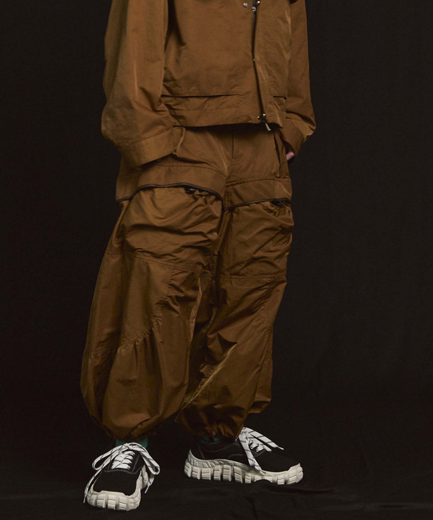 Gather Curved Switching Wide Pants