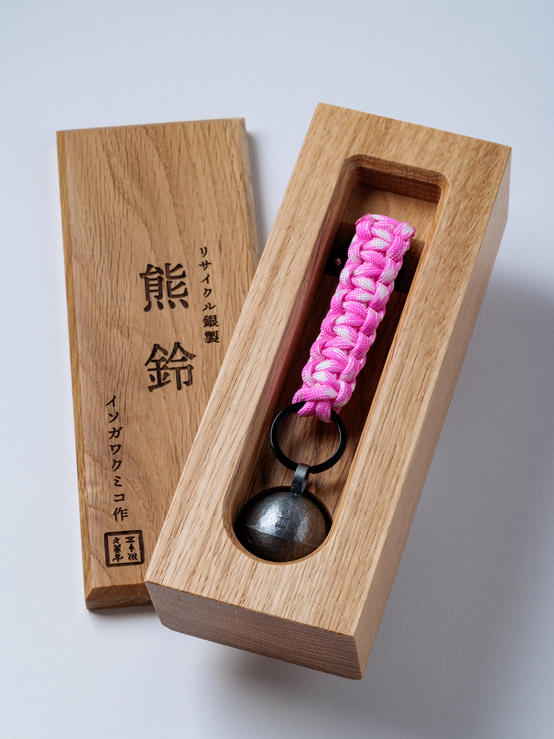 イソガワクミコ作 リサイクル銀製「熊鈴」 木箱入 – MATEC PRODUCTS
