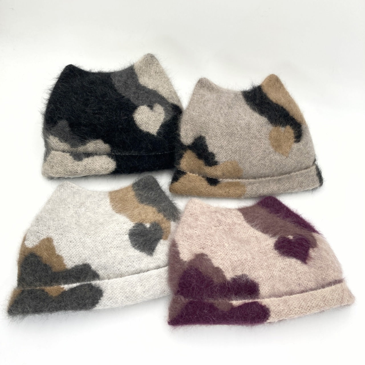 新品未使用】Dodge ダッチ 猫耳付きダークグレーニット帽 アンゴラ100