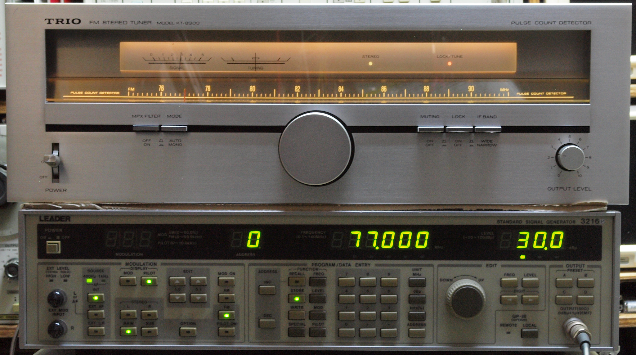trio FM ステレオチューナー KT-8300 トリオ KT-8300 FMチューナー