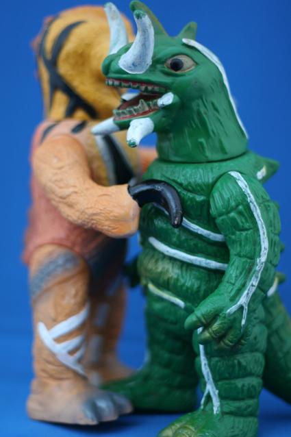 拘束怪獣バロンザウルス – 昭和玩具研究+発表