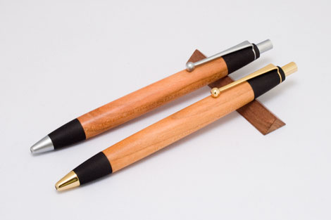 今が旬の梅…のペンw | 野原工芸｜作り手の裏話