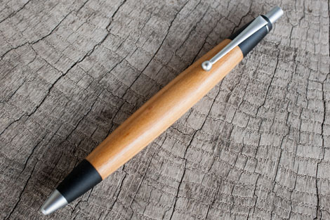 軽井沢彫の一彫堂とコラボのボールペン | 野原工芸｜作り手の裏話