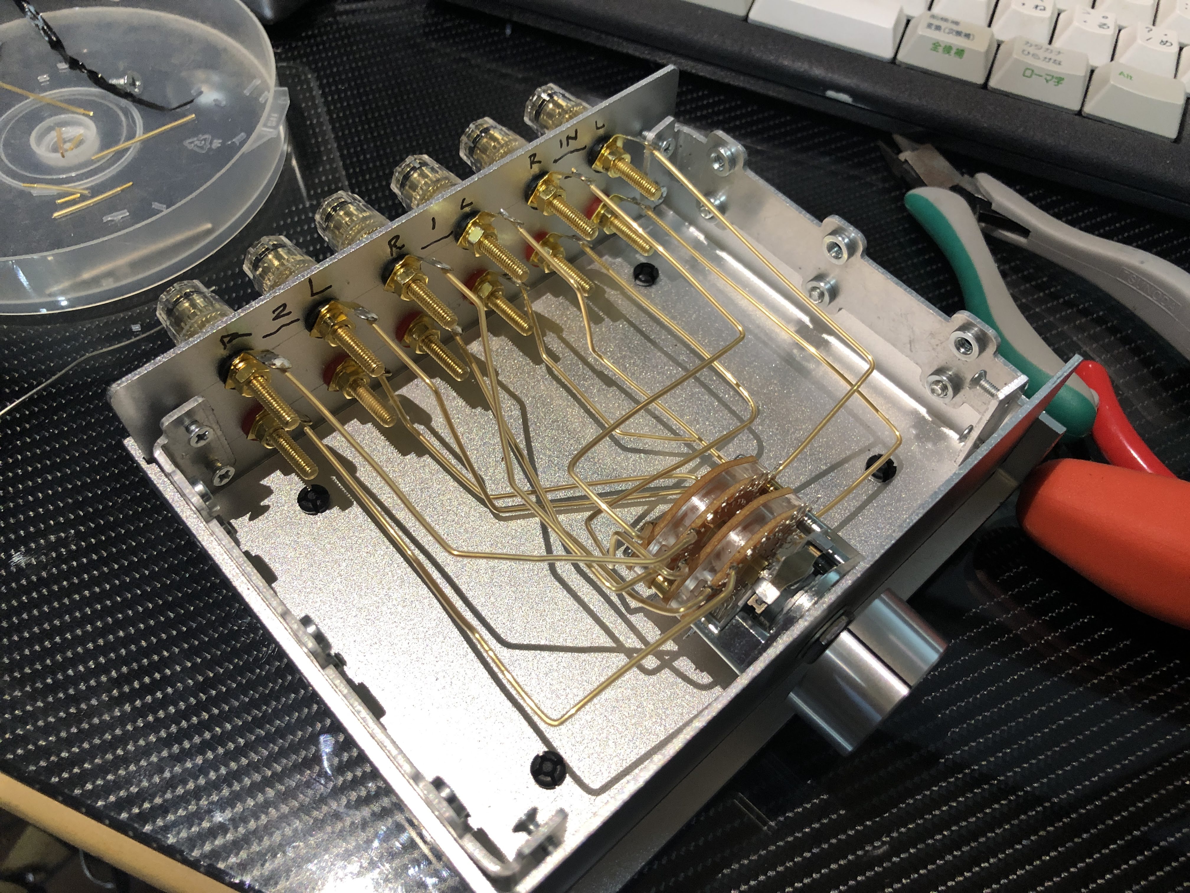 安価で高品位なアンプセレクタ（スピーカーセレクタ）を自作してみる