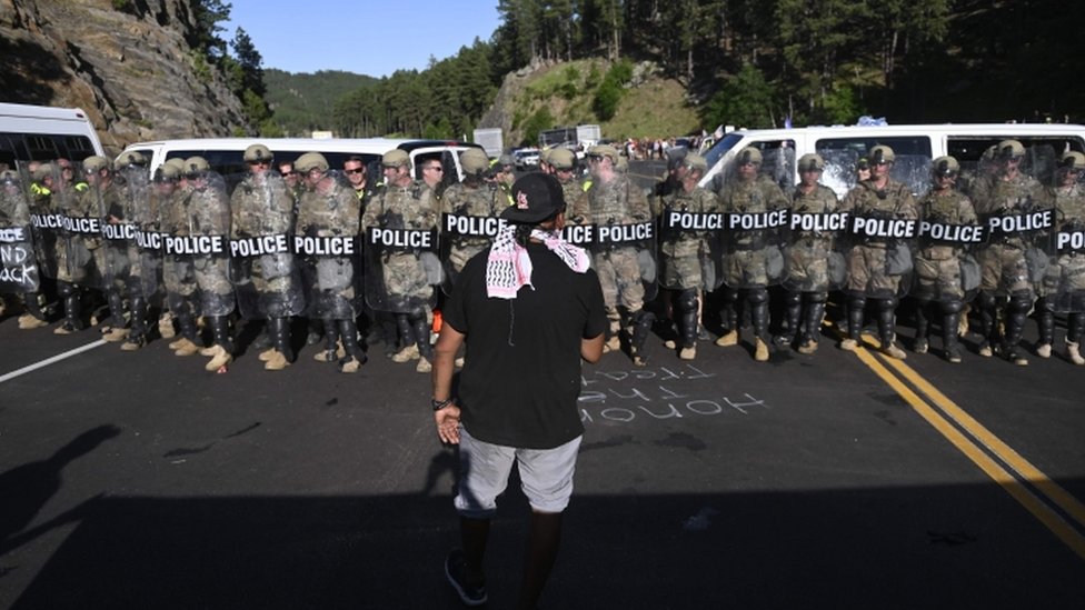 トランプ氏、彫像の撤去など「キャンセル・カルチャー」と非難