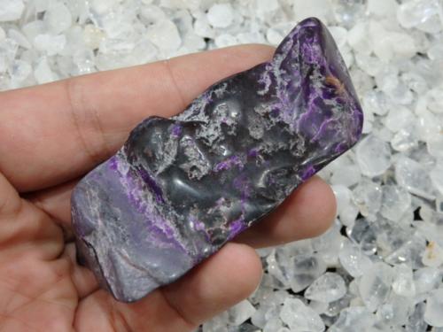 南アフリカ産 スギライト原石 t654