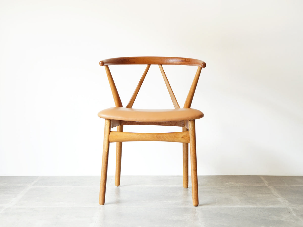 Henry Kjærnulf（ヘンリー・ケアヌルフ） アームチェア モデル225