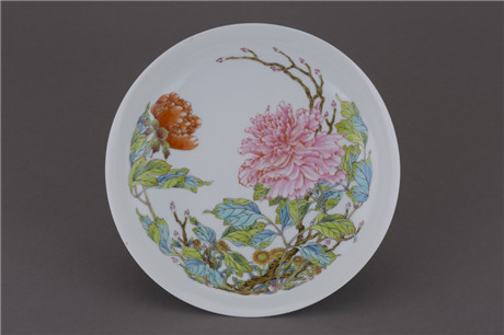 粉彩牡丹纹盘_观复博物馆