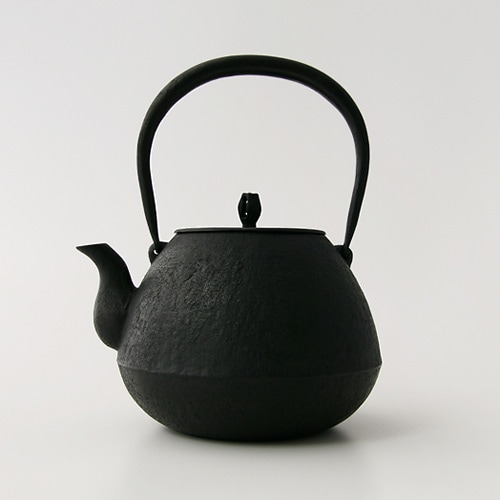 南部鉄器 鉄瓶 / 南部鉄瓶 / 釜定 / 秋の実あられ [ やかん 日本製 ih