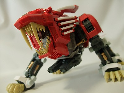 HMM RZ-028 ブレードライガーAB レオン仕様