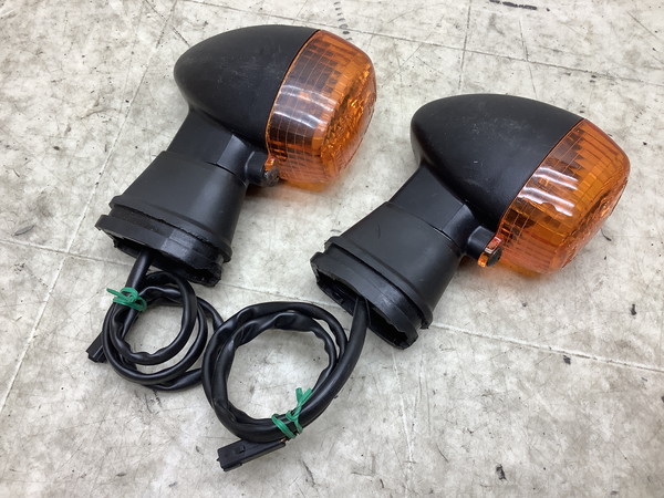 w800street 純正ウインカー カワサキ W800 ウインカー 右前⁄右後 3601