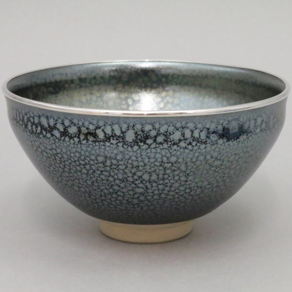 中国 宋代 建窯 窯変 油滴天目茶碗 桐箱付 M R4617 中国古美術・宋建窯