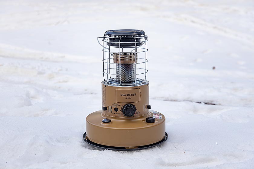 トヨトミの赤熱式アウトドア石油ストーブ。GEAR MISSION（ギア