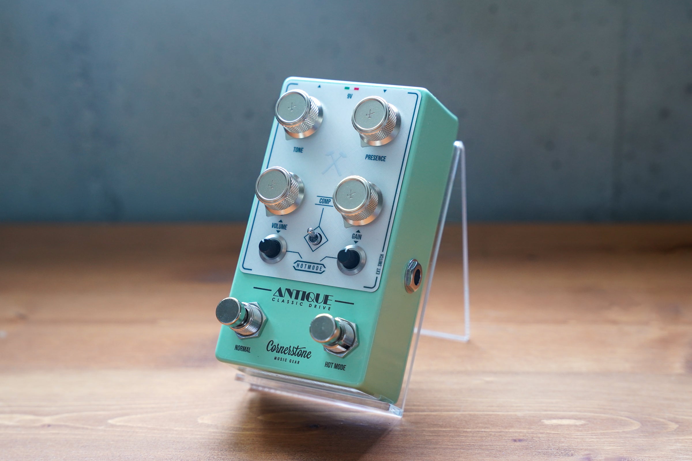 Cornerstone Antique v3 | iola tokyo