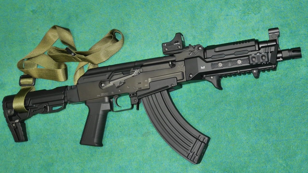 東京マルイ次世代電動ガンAKストーム