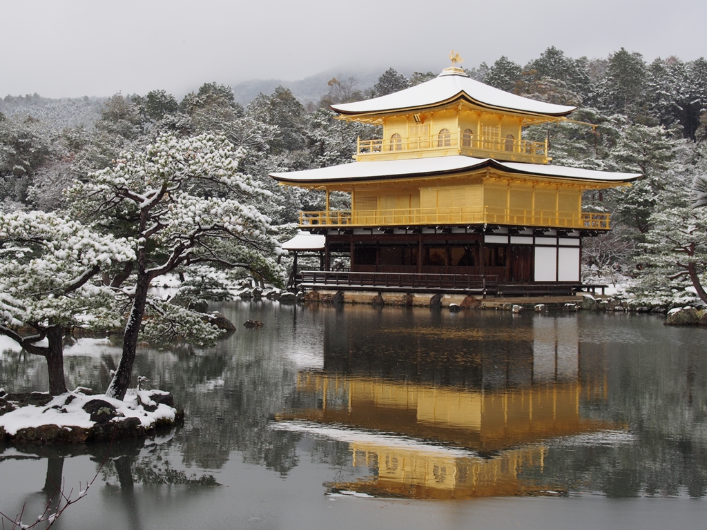 出口対石 金閣寺雪景色 京都の雪】京都・金閣寺が雪化粧（2025年2