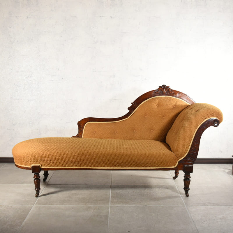 ヴィクトリアン パーラースイートのカウチソファー /CH-162B – 神戸