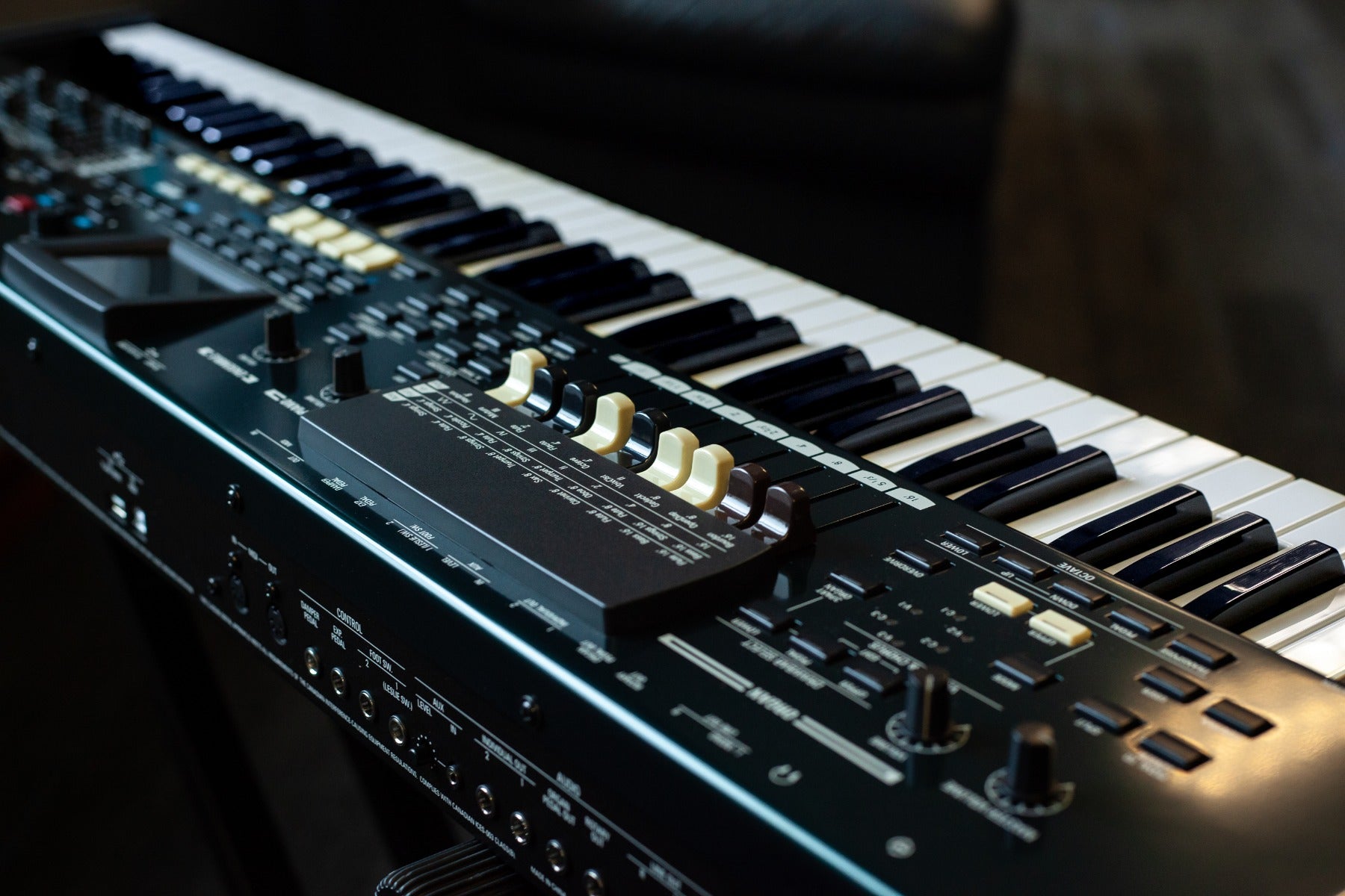 Hammond Sk PRO 61鍵 電子オルガン 最終値引きにします Hammond Sk PRO