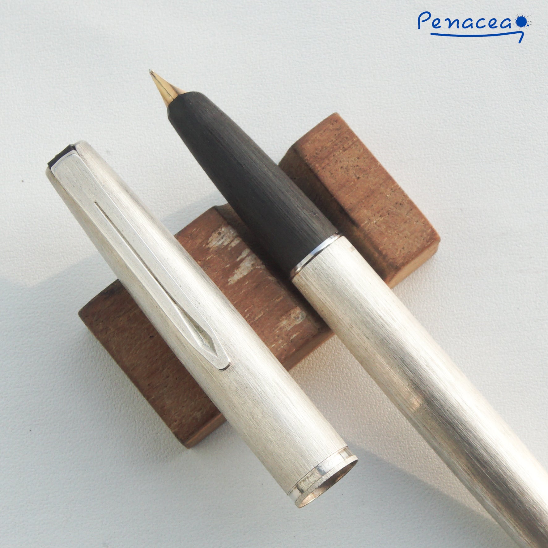 AURORA INTERNATIONAL ARCHIVI STORICI ARGENTO FOUNTAIN PEN (1980s