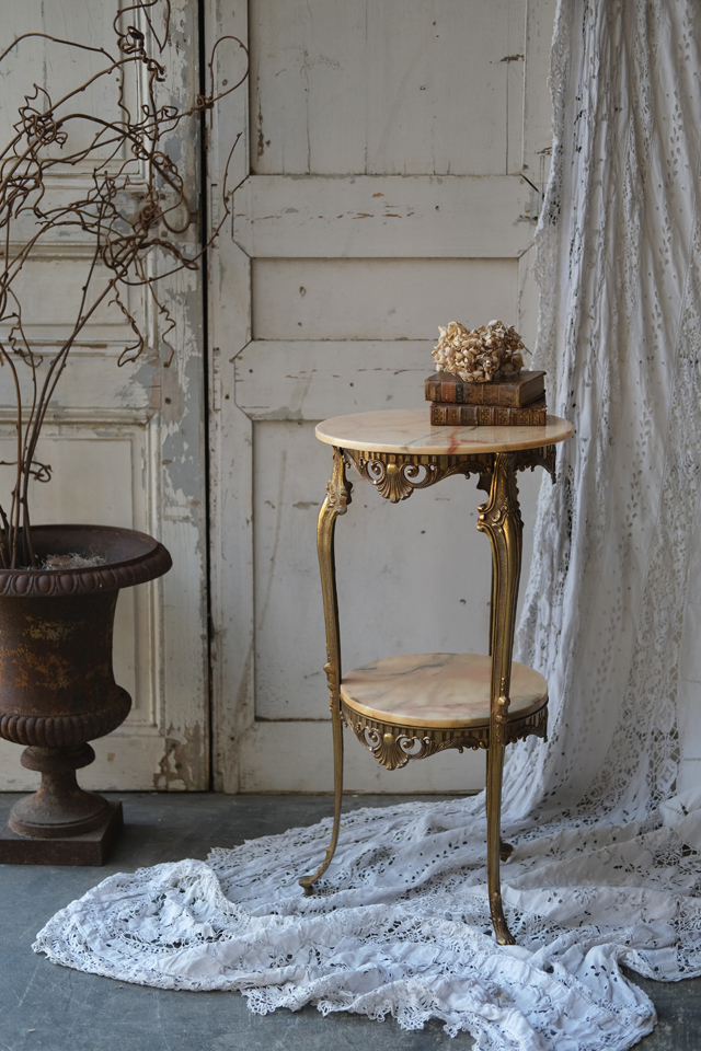 E193 フランス Brocante ロココ調サイドテーブル 花台