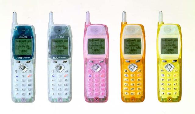 IDOの携帯電話 貴重！IDO携帯電話 ジャンク品。20年前の IDO 携帯
