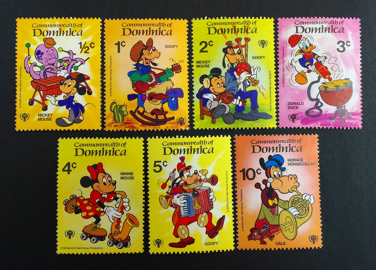 ディズニー切手】外国もの未使用コレクション約250枚○ストックブック