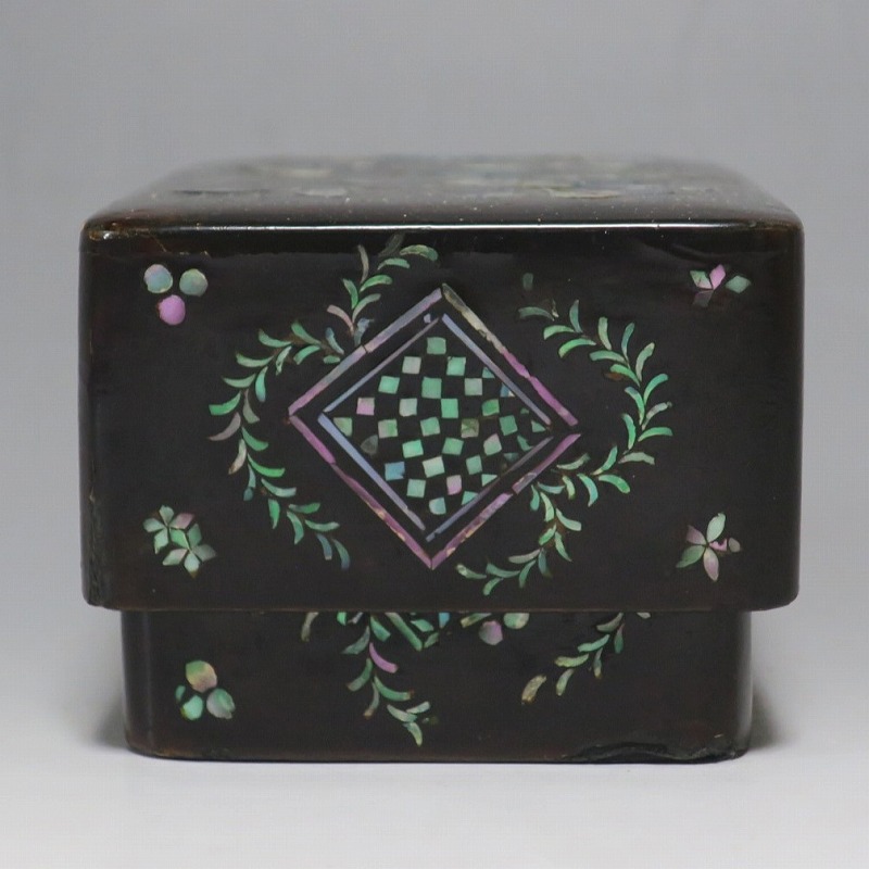 稀少な琉球漆器の逸品 唐子人物文卓台 稀少な琉球漆器の逸品 唐子人物