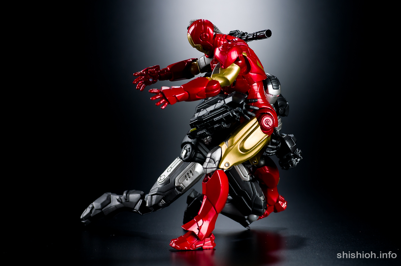 海洋堂 特撮リボルテック アイアンマン4・5・6＋ウォーマシーン 4体