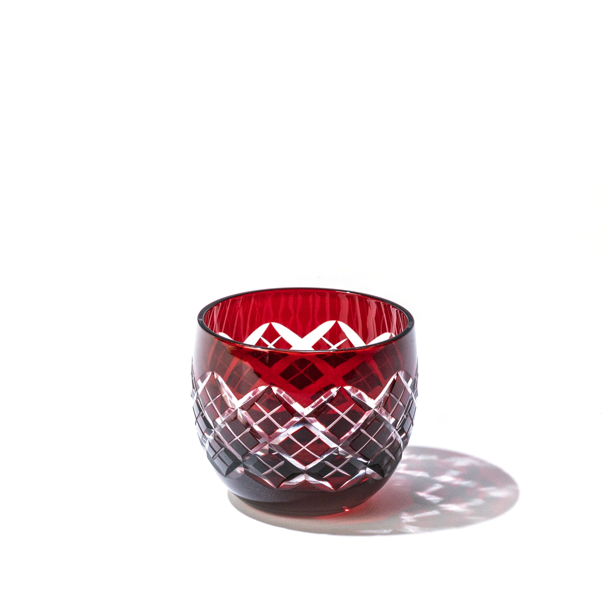 江戸切子 干支「辰」 ぐい呑 赤 ｜江戸切子グラスならTABLEAU ONLINE