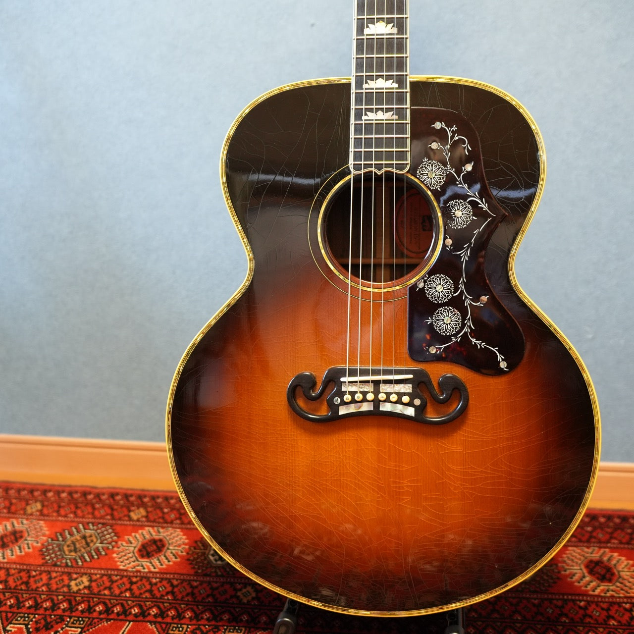 Gibson J-200 Deluxe Rosewood 1995年製 – Sincere Guitars
