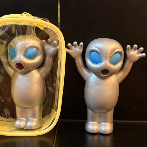 BUGるBEAR (turn UP toys) | ソフビマニア - 日本最大のソフビ検索