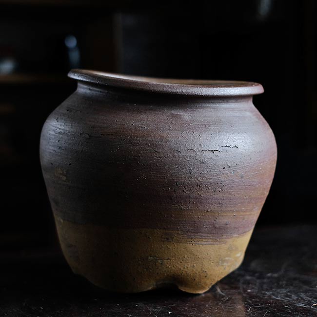 ひしゃげた壺 – zakka store towi