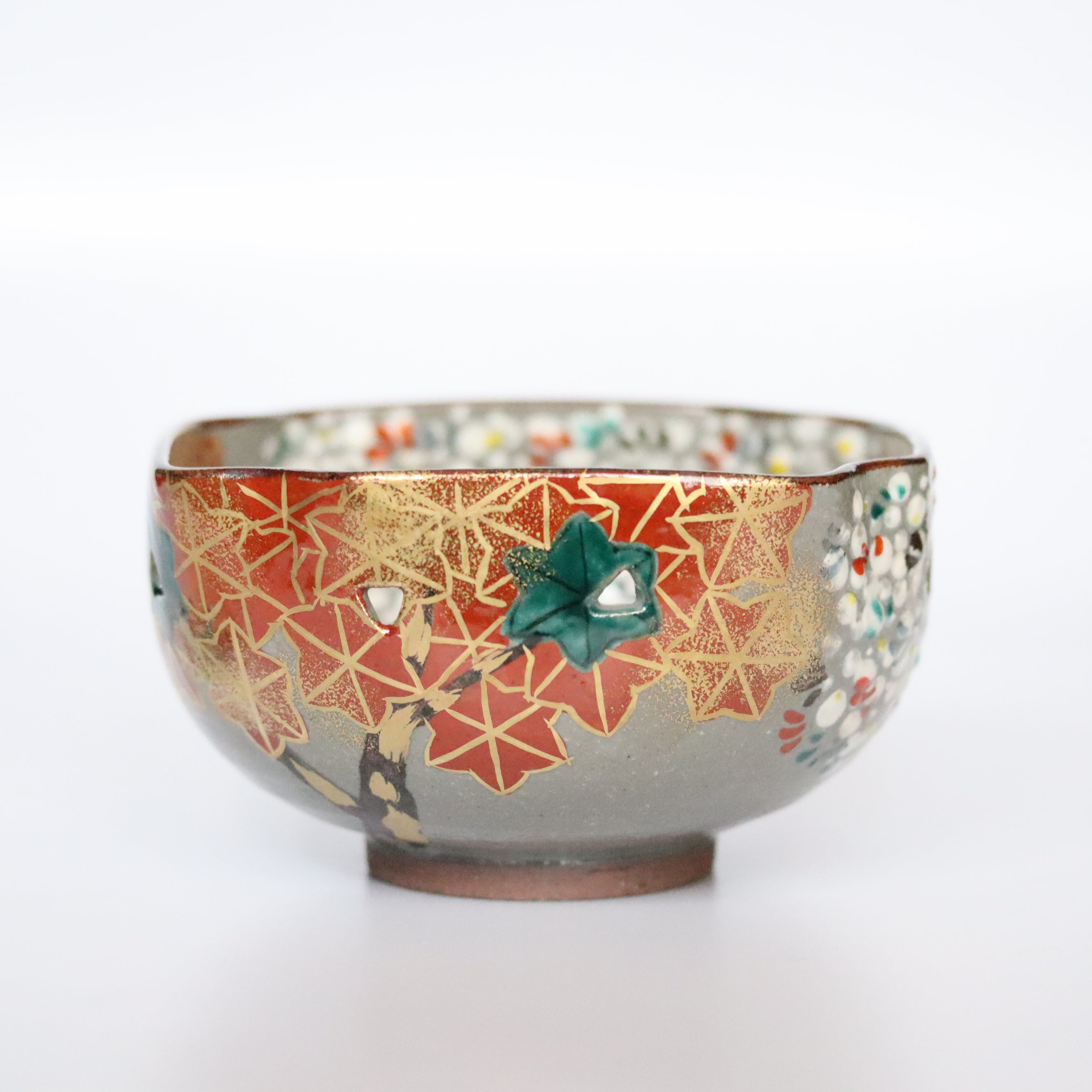 乾山写色絵瓔珞紋角向付