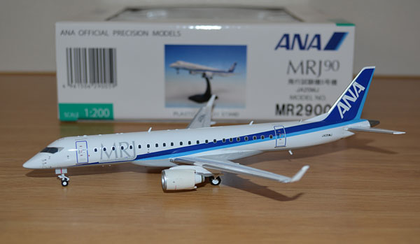 全日空商事 ANA MRJ90 飛行試験機5号機 1/200 1/200 全日空商事 三菱