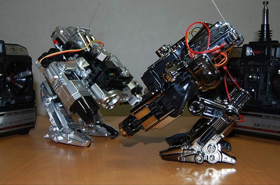 TXR-002 by Tomy - The Old Robot's Web Site