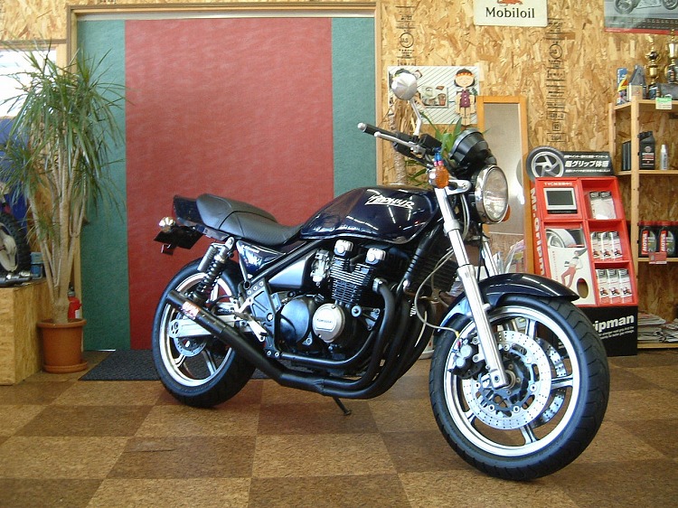 KAWASAKI ゼファー400 | ヨシムラ バイク アシスト ショップ