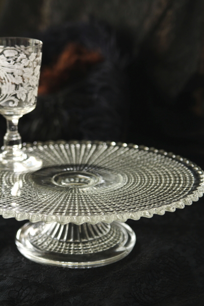 Val Saint Lmbert アンティーク酒杯GRカメイガラス