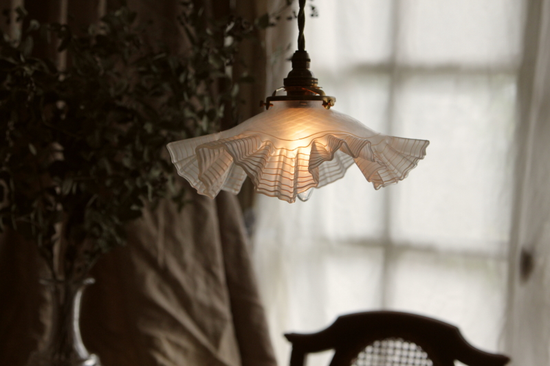 アンティーク イエロー ゴールド ランプシェード フリルデザイン