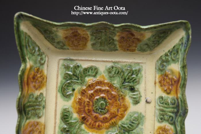 遼の陶器 【古玄社】古代美術珍品 遼時代三彩花彫文／八角