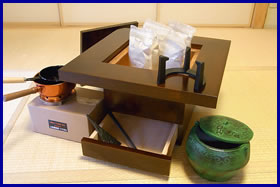 天然無垢板使用 角火鉢 欅（KEYAKI）：【備長炭通販専門店 豊栄】