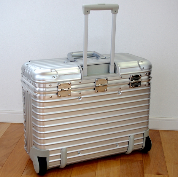 RIMOWA アルミニウム キャリーケース 37L パイロット2輪 廃盤レア商品