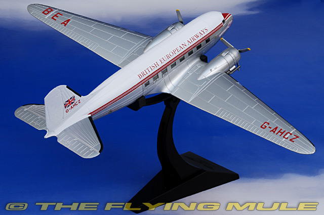 DC-3 1:72 Diecast Model - Corgi CG-AA38202 - Corgi AA38202