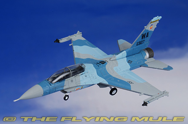 F-16D Fighting Falcon 1:200 Diecast Model - Hogan Wings HG-6337