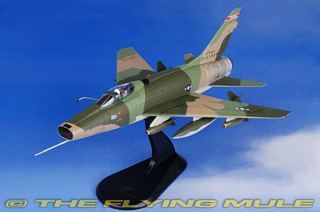 F-100D Super Sabre 1:72 Diecast Model - Hobby Master HM-HA2118