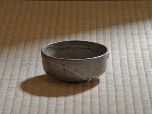 茶道具　神懸焼　馬盥形　お茶碗　明治時代初期　楽焼　骨董品、美術品 神懸焼（小豆島の焼物）時代物 お茶碗 明治時代 |サムライオークション