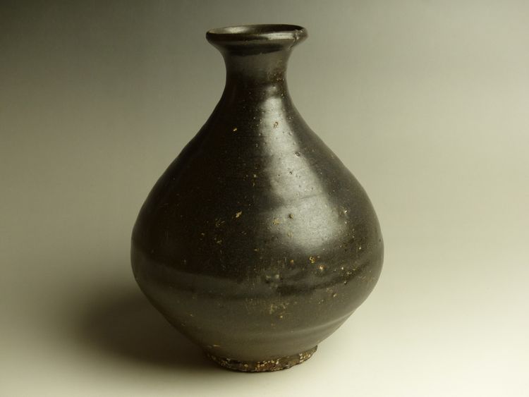 古美術 猫 - 黒高麗徳利 | 古美術品専門サイト fufufufu.com