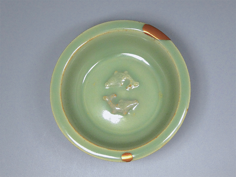 南宋時代青磁龍泉窯双魚盤青磁皿唐物古賞物時代物(A-72)