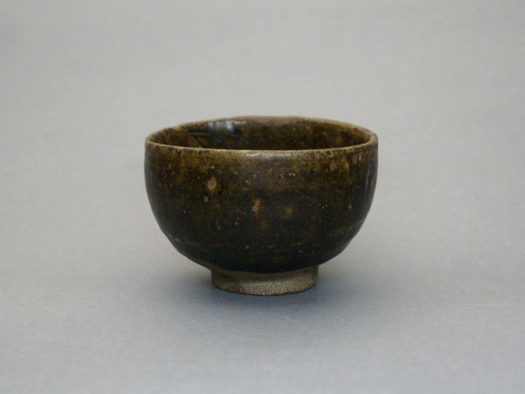 東中野 - 黒唐津 盃 | 古美術品専門サイト fufufufu.com