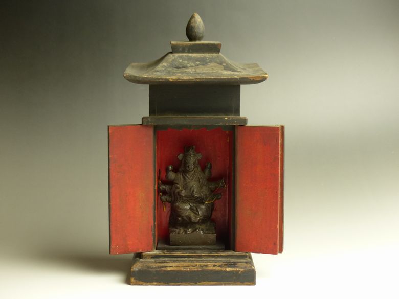 古美術 猫 - 厨子入 銅製八臂弁財天 | 古美術品専門サイト fufufufu.com