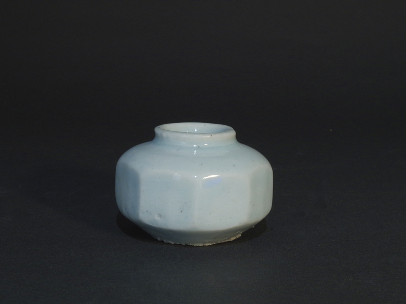 南京白磁 八角 面取 陽刻 人物文 盃 古美術 古道具 アンティーク 白南京 南京白磁 八角 面取 陽刻 人物文 盃 古美術 古道具 アンティーク 白南京